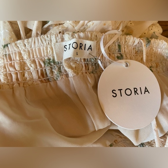 Storia floral eyelet mini dress NWT - Picture 8 of 13